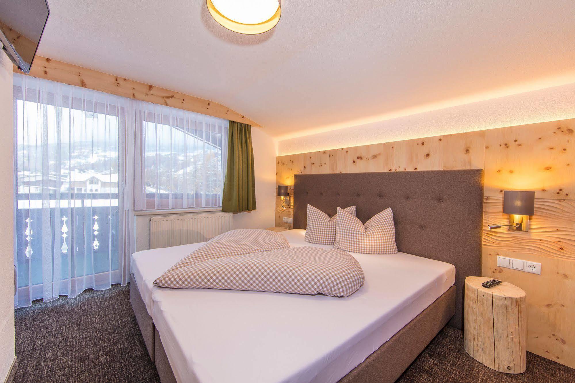 Vizensn Living Hotel Solden Exterior photo